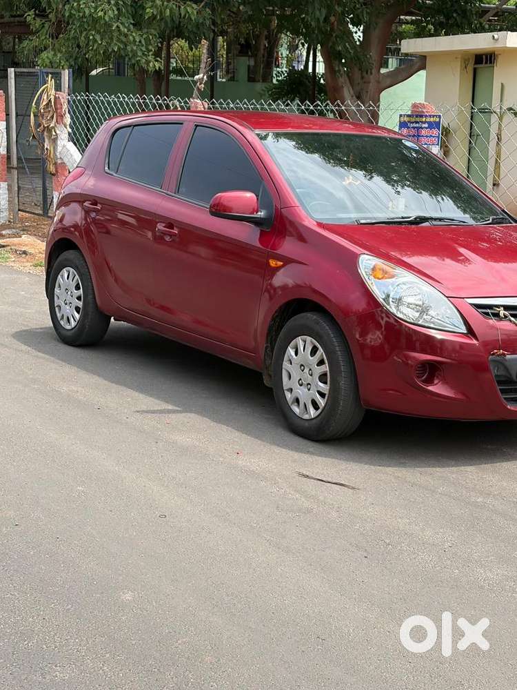 Hyundai Car 2011 Petrol Showroom Service Record
