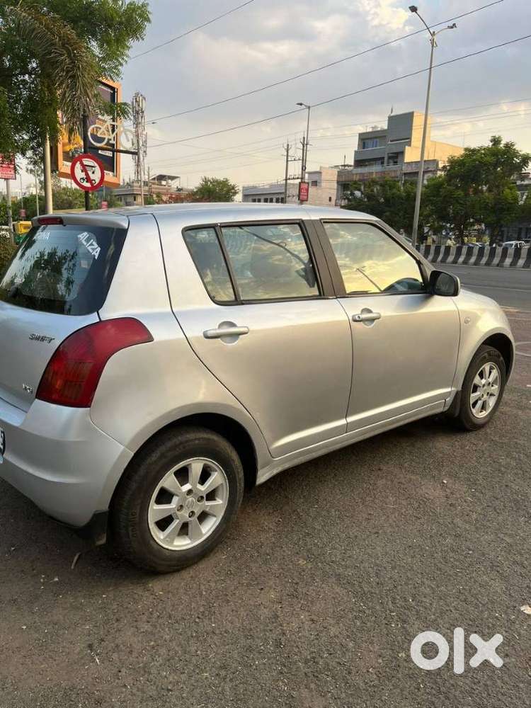 Maruti Suzuki Swift Vvt Zxi, 2006, Petrol