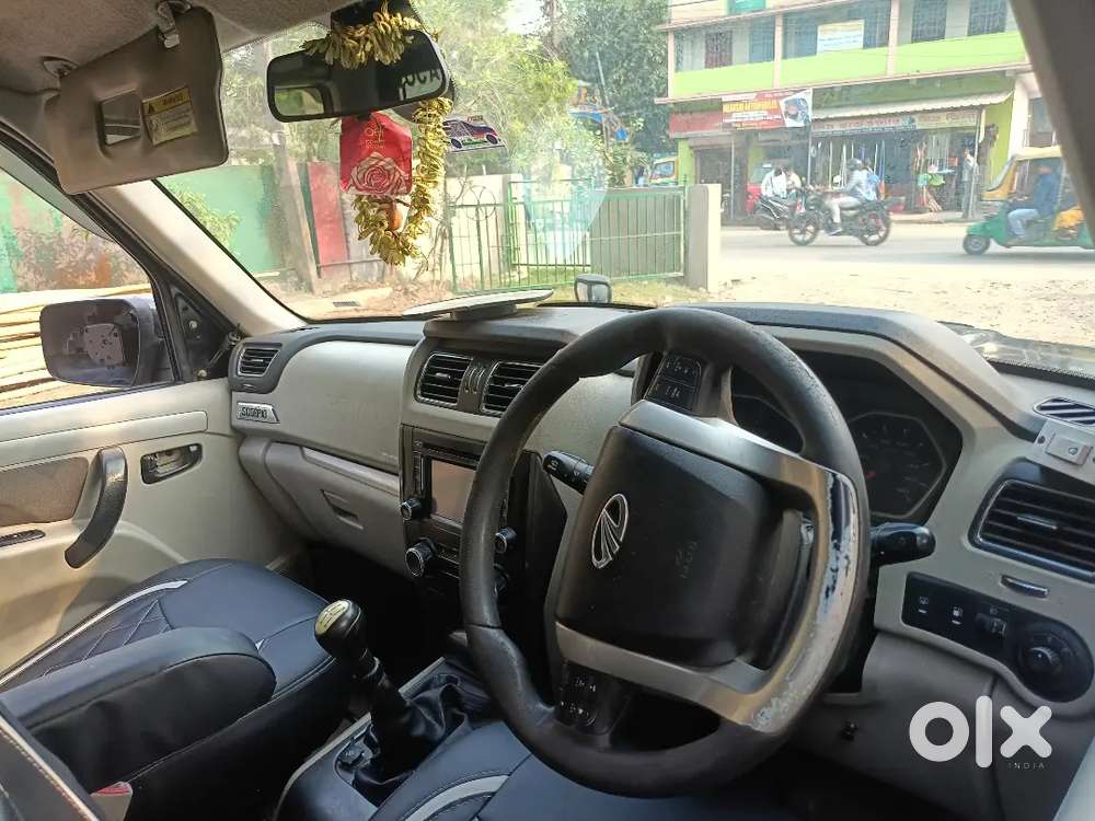 Mahindra Scorpio S10 Diesel 2015
