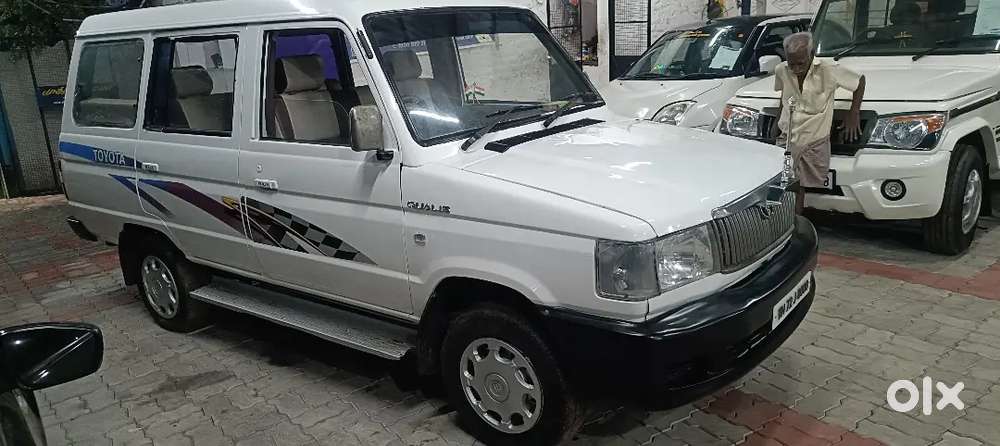 Toyota Qualis 2003 Diesel Well Maintained
