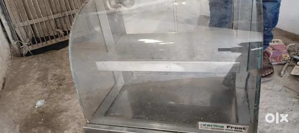 New condition patties fridge colour silver steel body