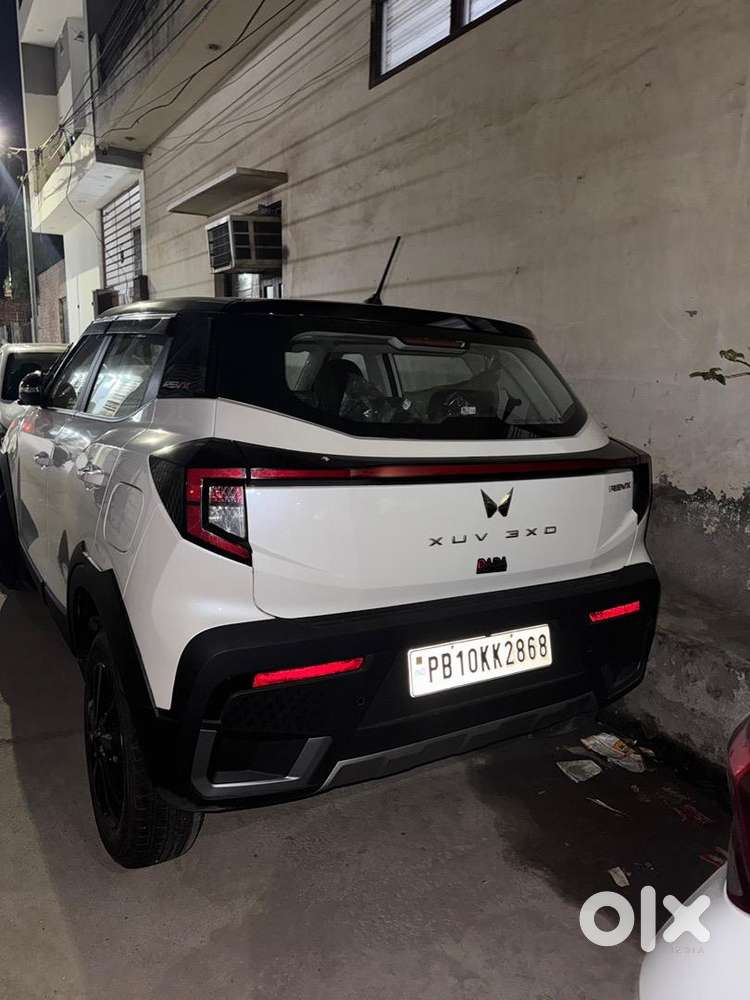 Mahindra Xuv 3xo 2025 Petrol Well Maintained