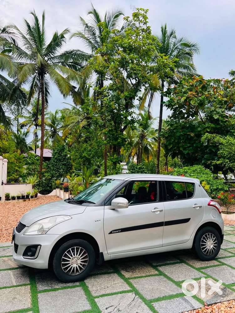 Maruti Suzuki Swift Vxi + Manual, 2012, Petrol