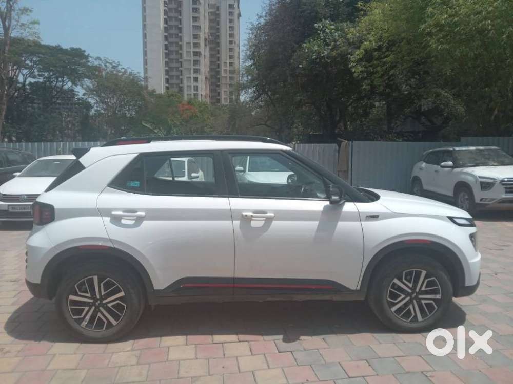 Hyundai Venue Sx(o) 1.0 Turbo Dct Knight Edition, 2024, Petrol