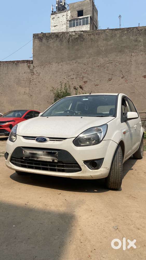 Ford Figo 2010-2012 Diesel Zxi, 2012, Diesel