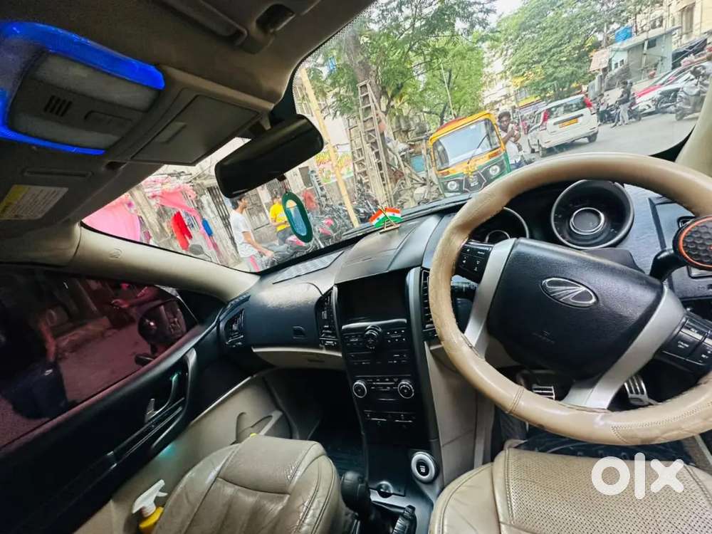 Very Good Condition Car Xuv. W10 Sunroof