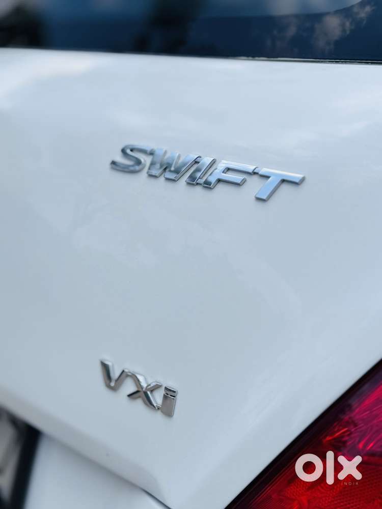 Maruti Suzuki Swift Vxi Abs Bsiv, 2017, Cng & Hybrids