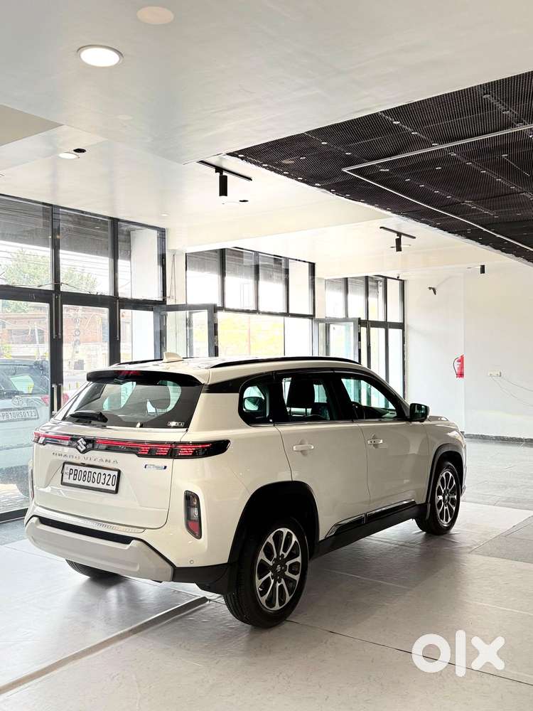 Maruti Suzuki Grand Vitara 1.5 Alpha Smart Hybrid At, 2022, Petrol