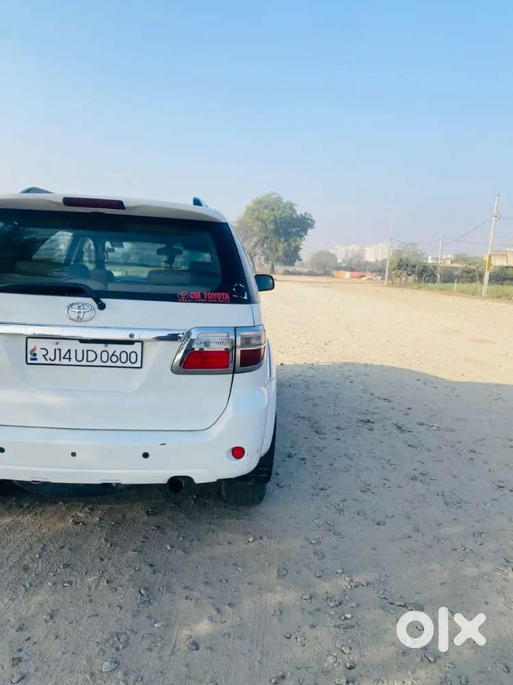 Toyota Fortuner 4×4 Diesel 2011 Model