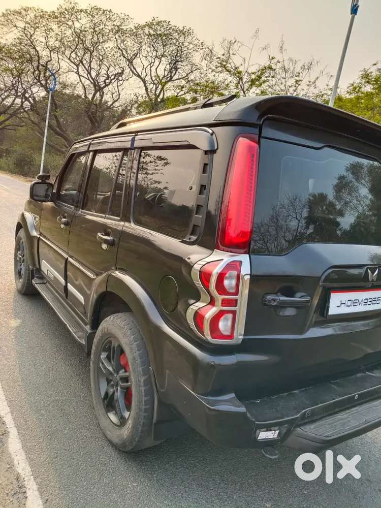 Mahindra Scorpio Classic 2022 Diesel 68000 Km Driven
Money Problem