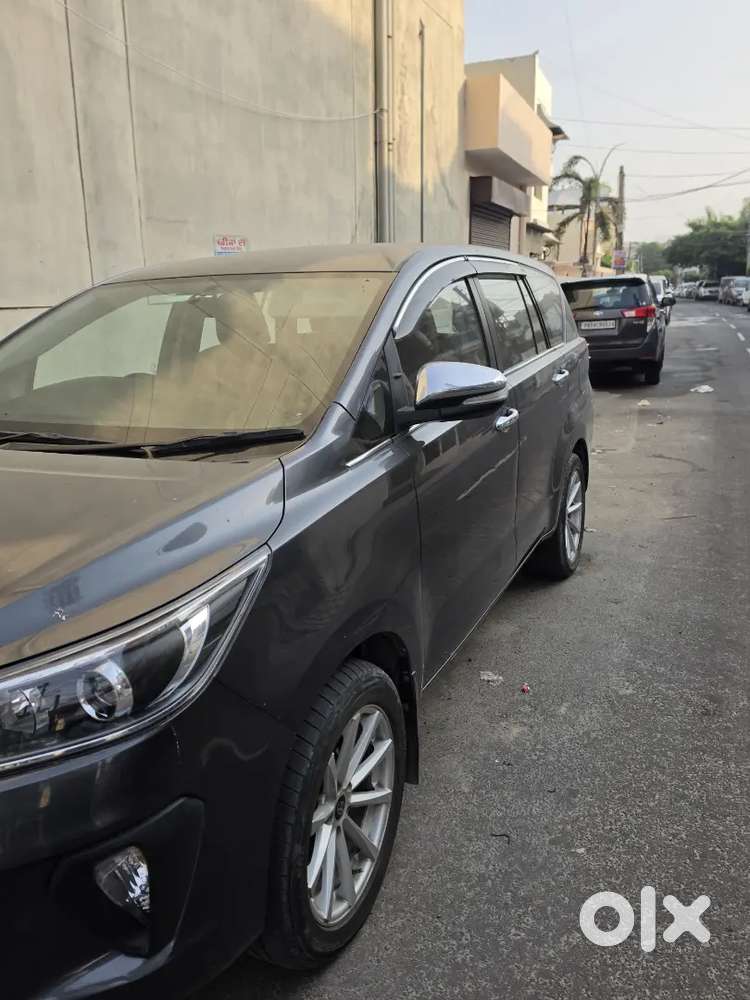 Toyota Innova Crysta 2.8 Gx 2016