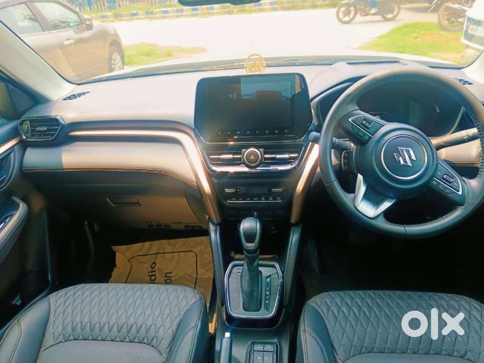Maruti Suzuki Grand Vitara 1.5 Alpha Plus Intelligent Hybrid Ecvt, 2..