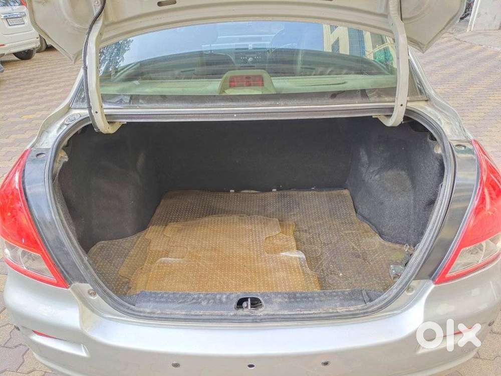 Maruti Suzuki Swift Dzire 1.2 Zxi Bsiv, 2011, Petrol