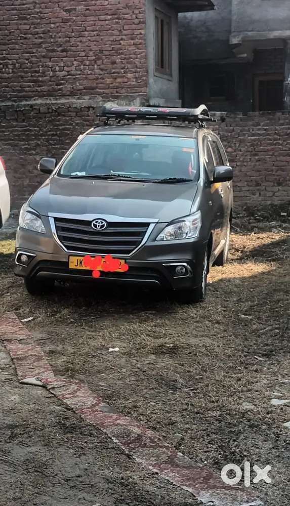 Toyota Innova 2015 Diesel Good Condition 73000km Run On Company Record