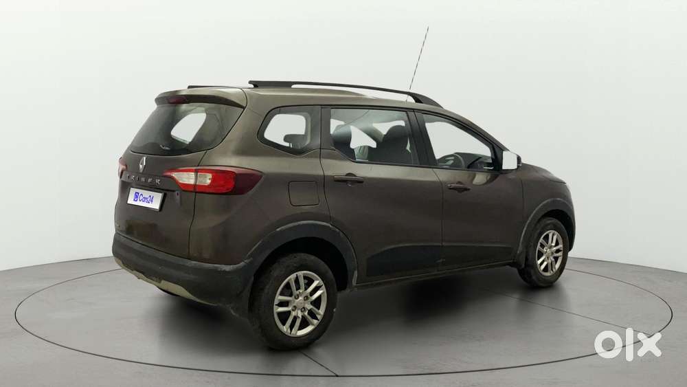 Renault Triber Rxt, 2022, Petrol