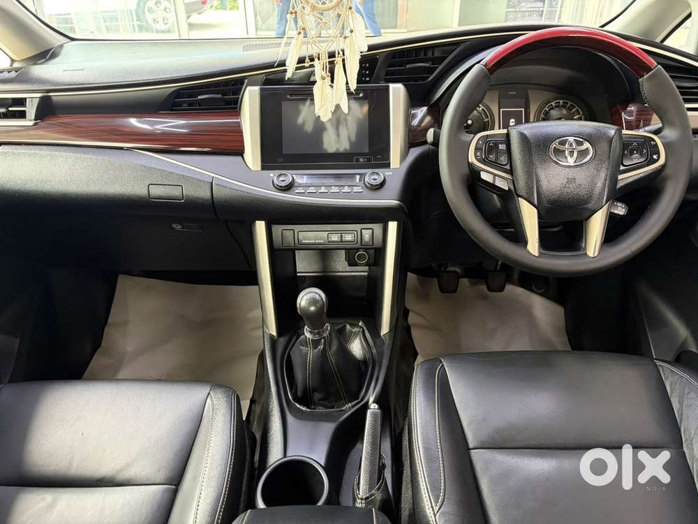 Toyota Innova Crysta 2017 Diesel Well Maintained