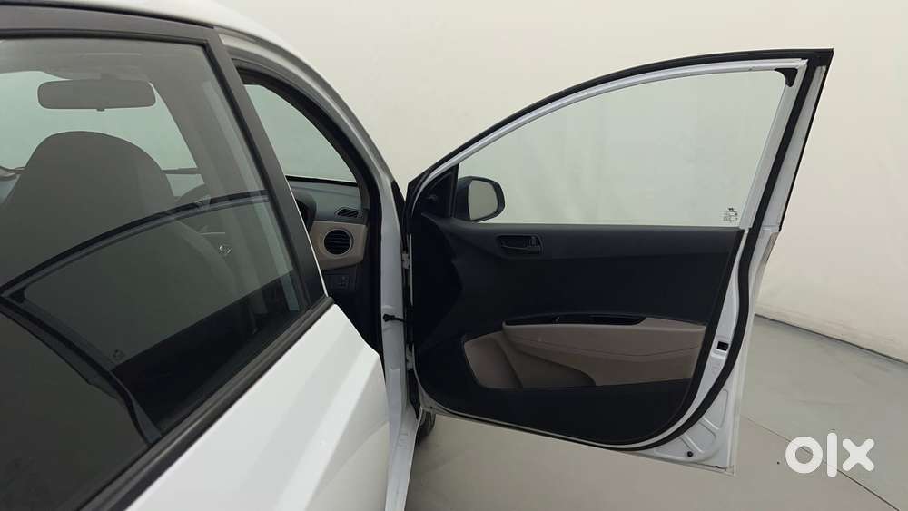 Hyundai Xcent Base 1.2, 2015, Petrol