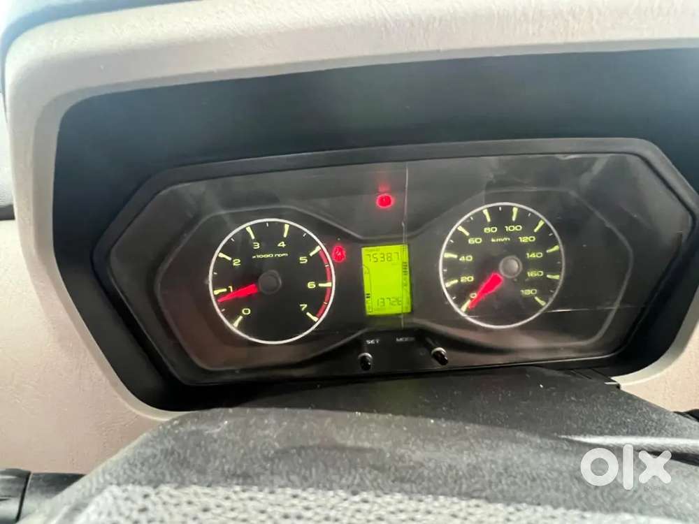 Mahindra Scorpio S6+ 2wd – Diamond White  2017  Diesel