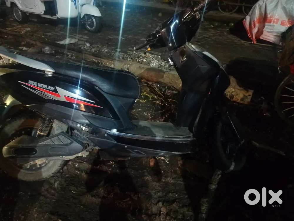 EeVe Scooter Electric Model