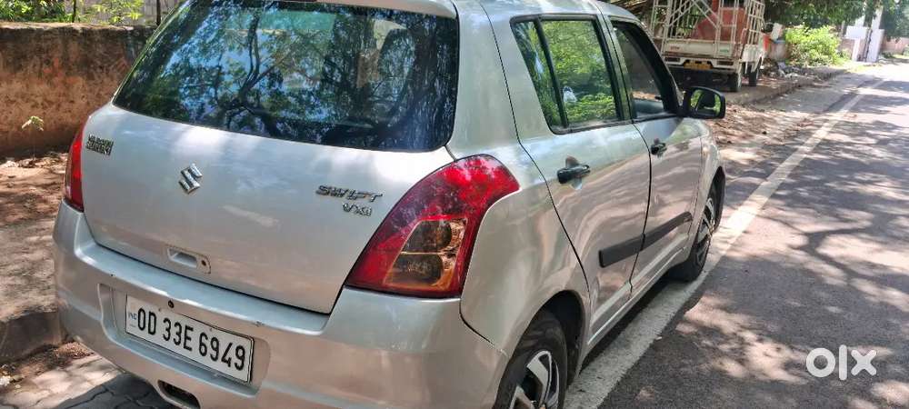 Maruti Suzuki Swift 2010 Petrol 77000 Km Driven