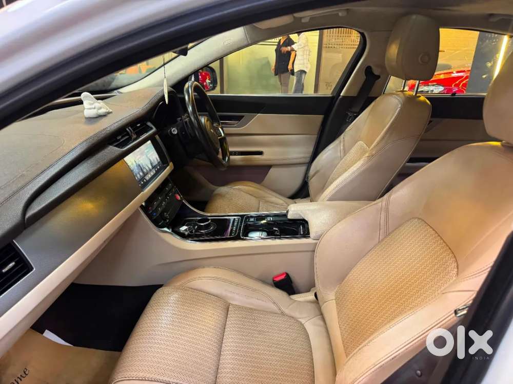 Jaguar Xf, 2019, Petrol