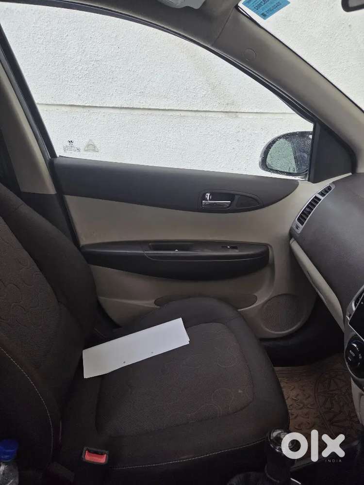 Hyundai I20 Asta Abs 2011 Model