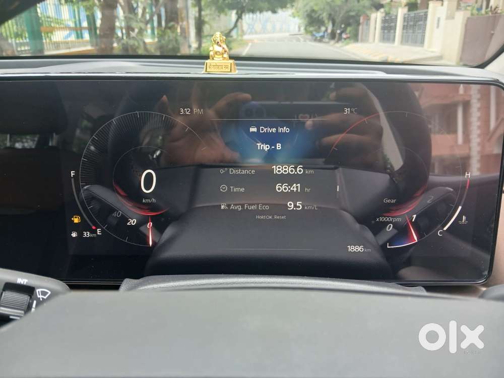 Mahindra Xuv 7xo Ax, 2026, Petrol