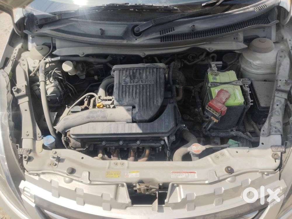 Maruti Suzuki Swift Dzire Vxi Optional, 2016, Petrol
