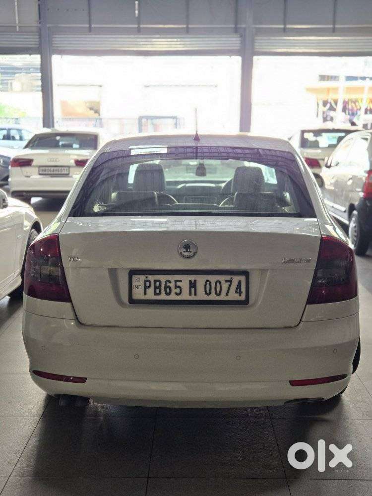 Skoda Laura Ambition 2.0 Tdi Cr Mt, 2011, Diesel