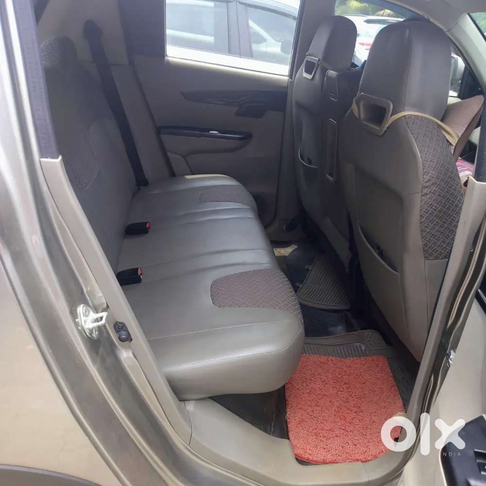 Mahindra Kuv 100 2017 Petrol 71500 Km Driven