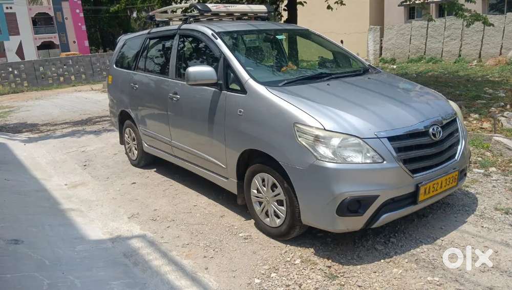 Toyota Innova 2016