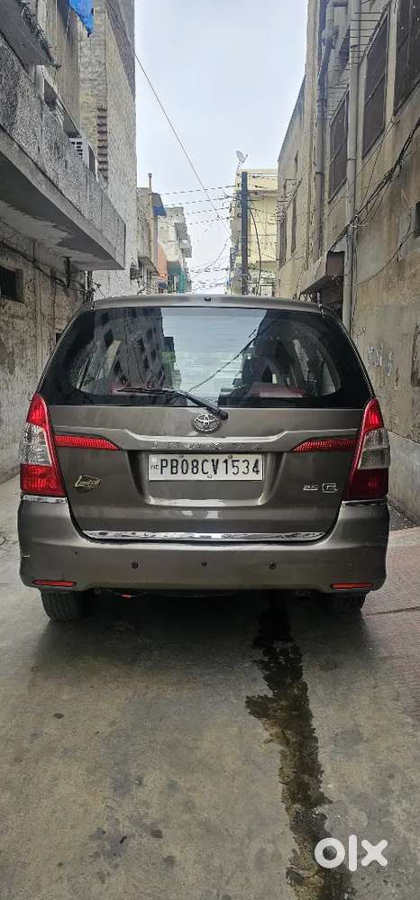 Well Maintain Car 70 % Tyre, Led Tube Light