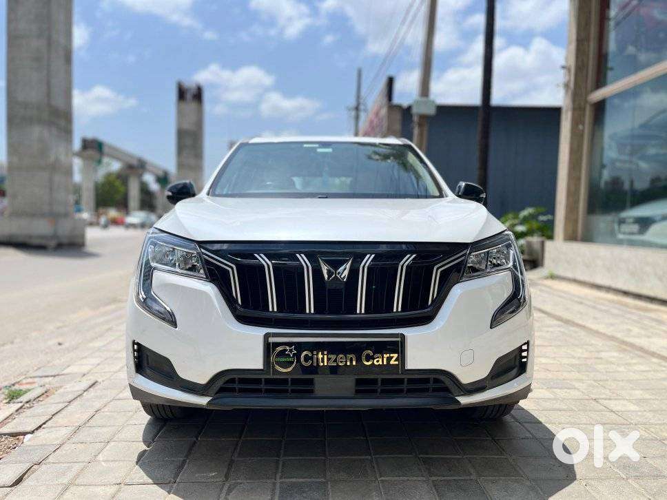 Mahindra Xuv700 2.0 Mx Petrol Mt 5 Str, 2022, Petrol