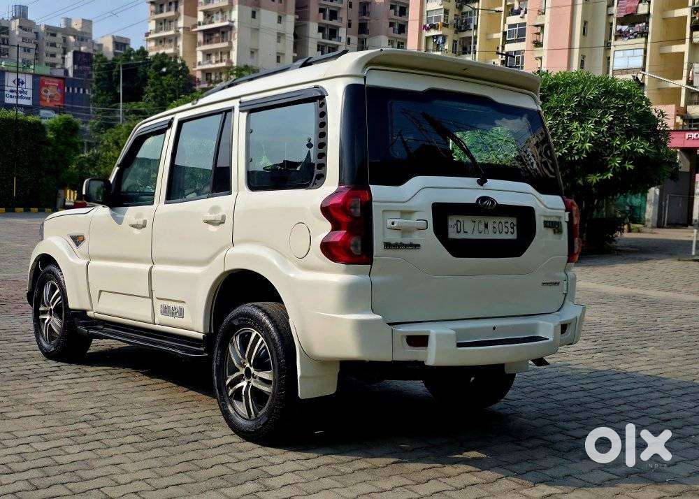 Mahindra Scorpio S6 Plus, 2017, Diesel