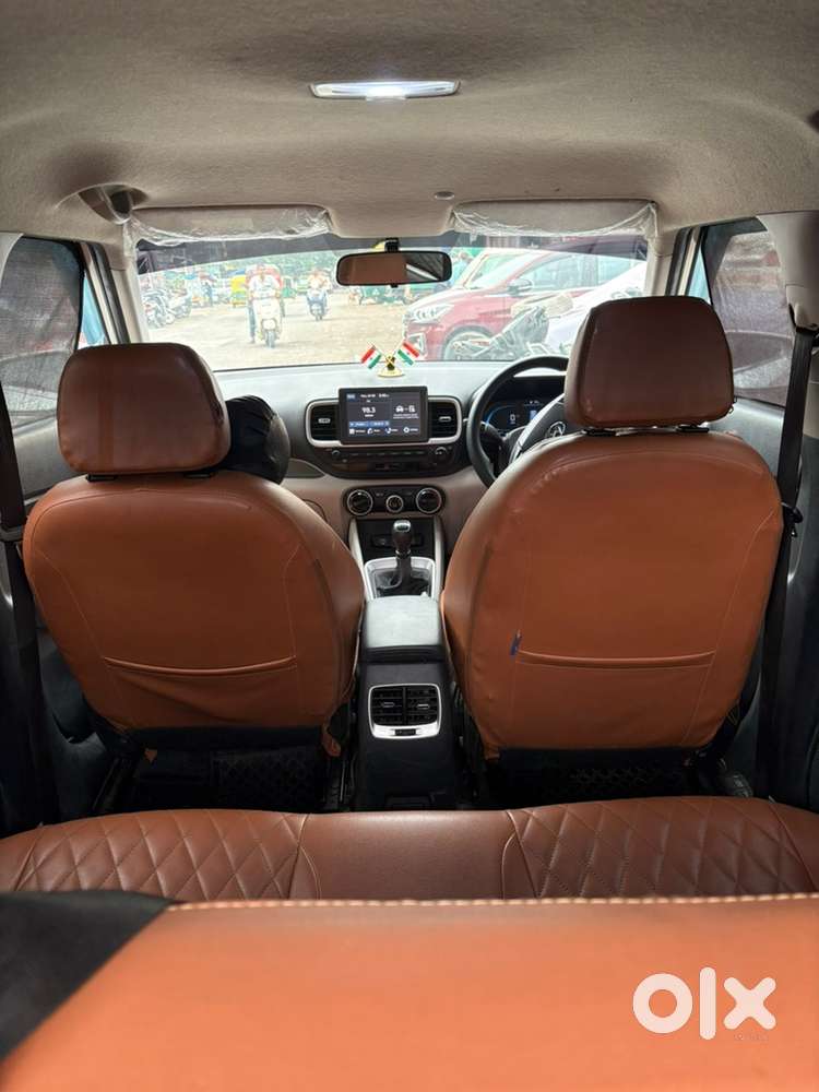 Hyundai Venue 2022 Petrol Well Maintained