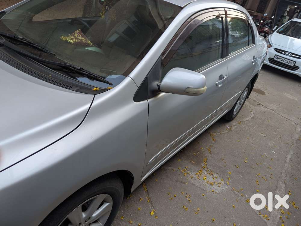 Toyota Corolla Altis 2010-2013 1.8 J, 2010, Petrol