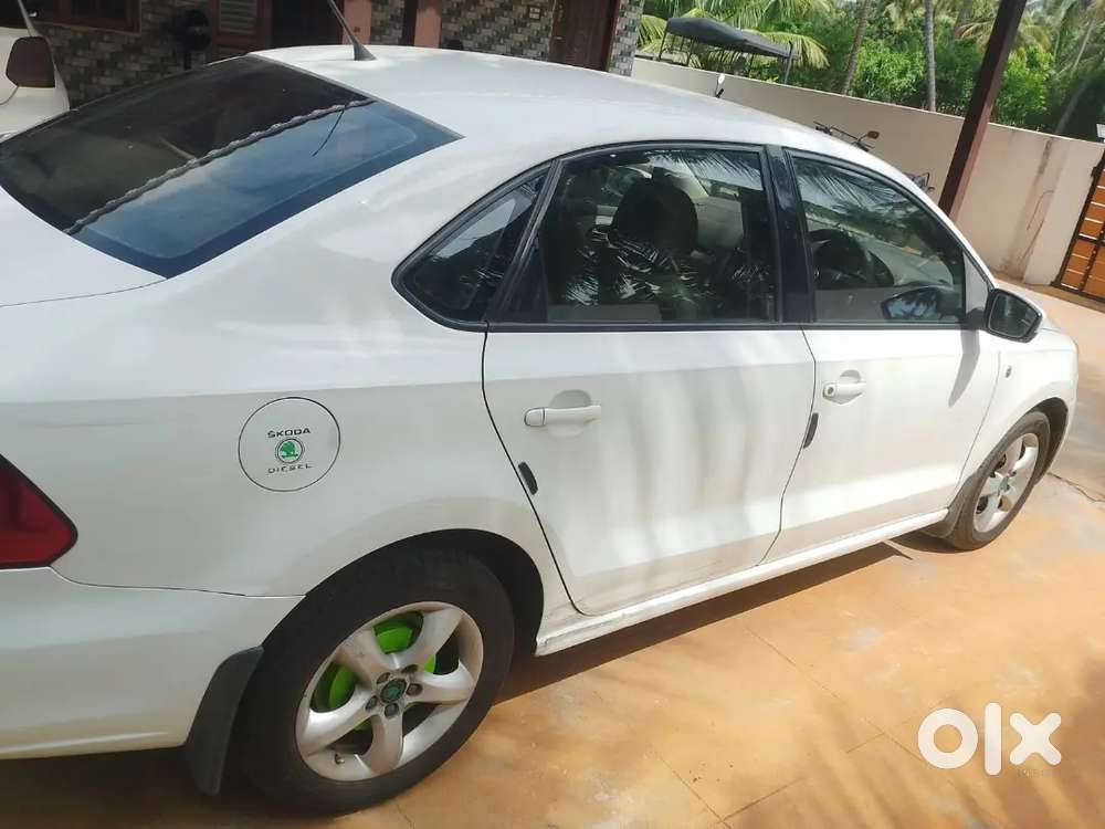 Skoda Rapid Elegance 2012 Diesel
