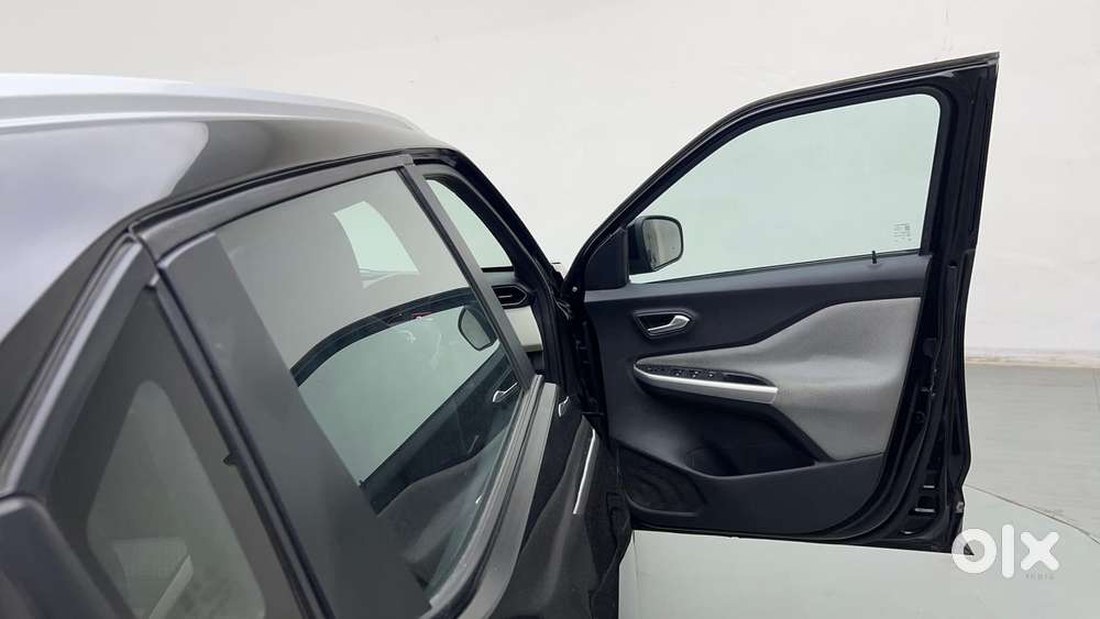 Nissan Magnite 1.0 Xv, 2022, Petrol