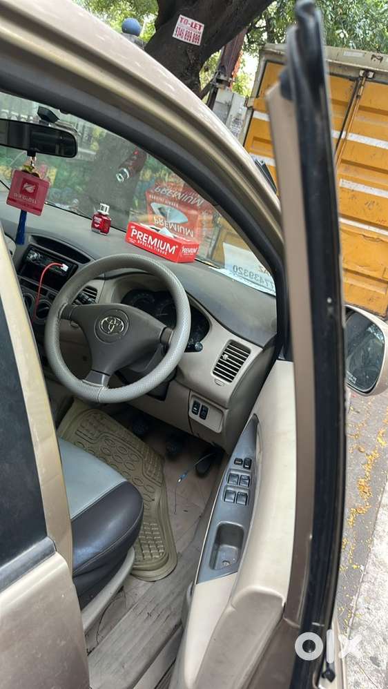 Toyota Innova Petrol Manual 2006