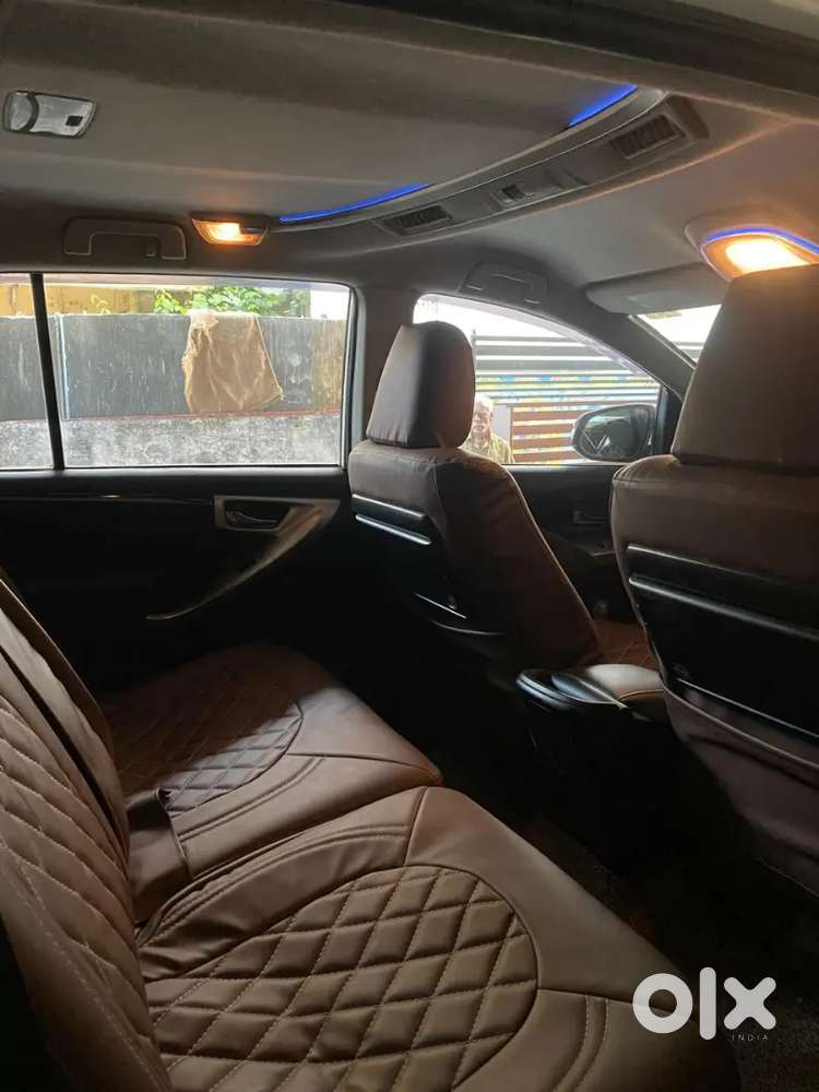 Toyota Crysta 2.4 V,2017 Model,patna Number,is For Sale