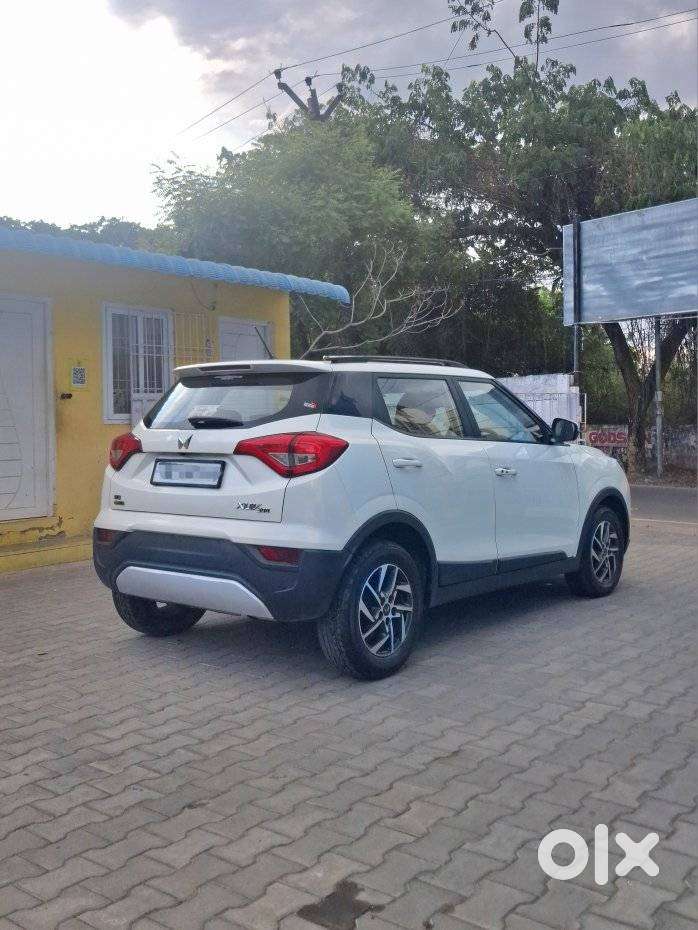 Mahindra Xuv300 W8 Option Dual Tone, 2023, Petrol