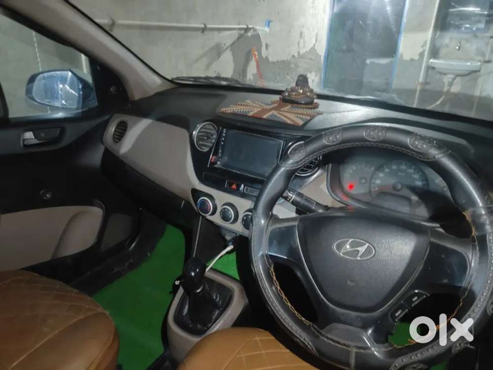 Hyundai Xcent 2016
