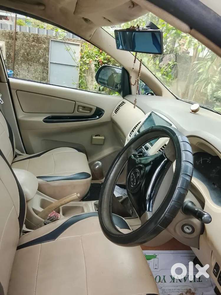 Toyota Innova Hycross 2.0 G-slf 2005