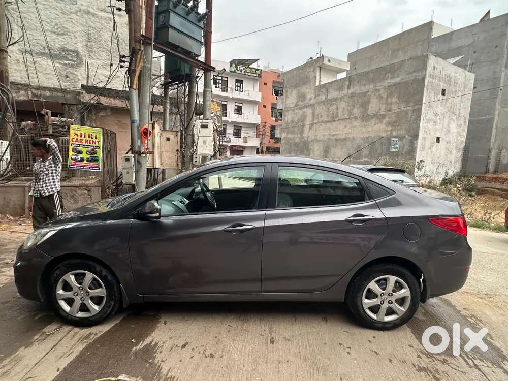 Hyundai Verna 2011