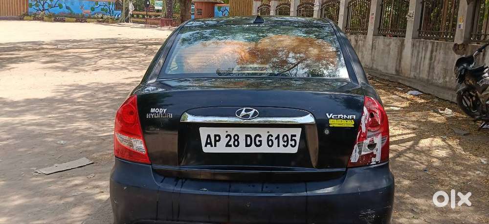 Verna. Hyundai