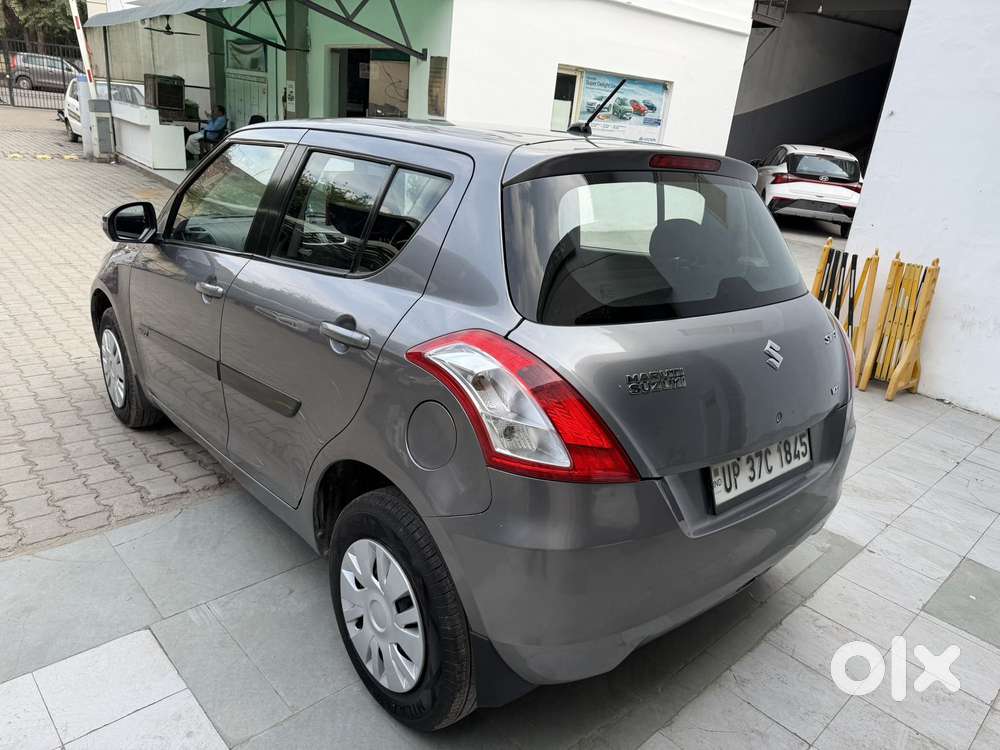 Maruti Suzuki Swift Vxi Optional, 2015, Petrol