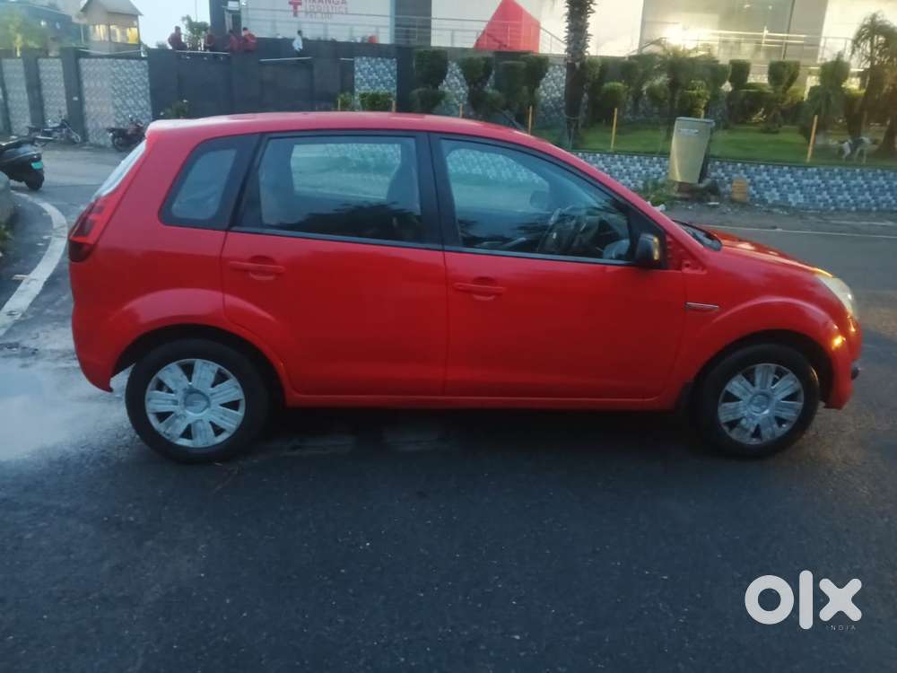 Ford Figo 1.2p Titanium Mt, 2012, Cng & Hybrids