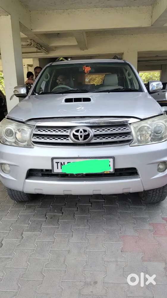 Toyota Fortuner 2010 Diesel 240000 Km Driven