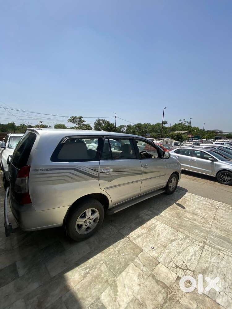 Toyota Innova, 2006