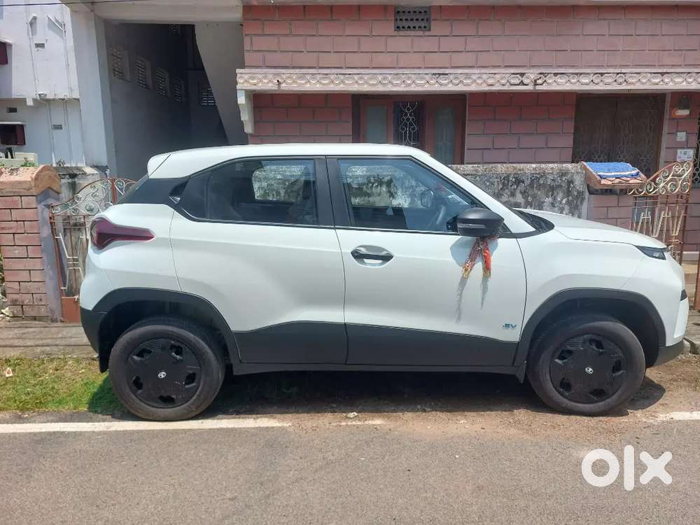 Tata Punch Ev 2025 2483 Km Driven